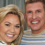 Julie et Todd Chrisley ont un message pour Grayson alors qu’ils se rendent au tribunal