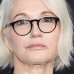 La clarification épicée d’Ellen Barkin sur sa relation avec Johnny Depp illumine Twitter