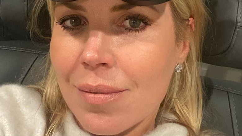 La star du RHOC, Jennifer Armstrong, annonce officiellement qu’elle quitte son mari