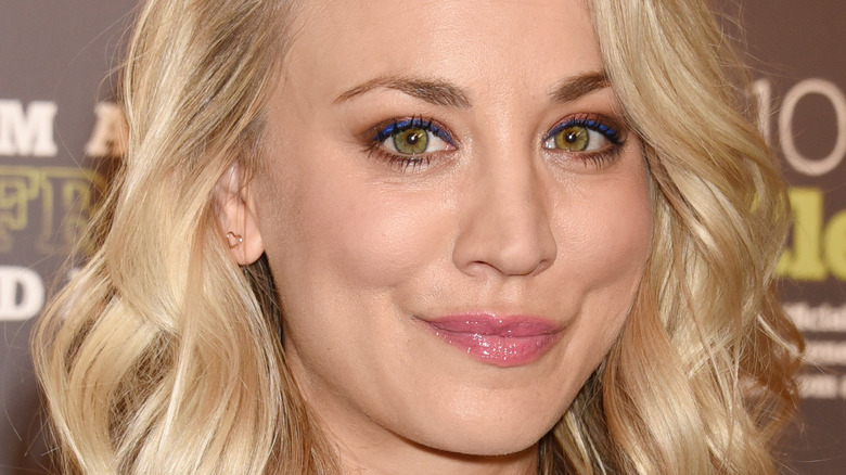 La vraie raison pour laquelle Kaley Cuoco est devenue si émotive à la télévision en direct à propos de son père