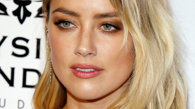 Le comportement changeant d’Amber Heard dans la salle d’audience pourrait nuire à son cas, selon un expert juridique – Exclusif