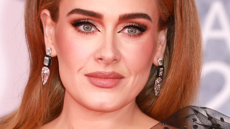 Les fans ont une question brûlante pour Adele