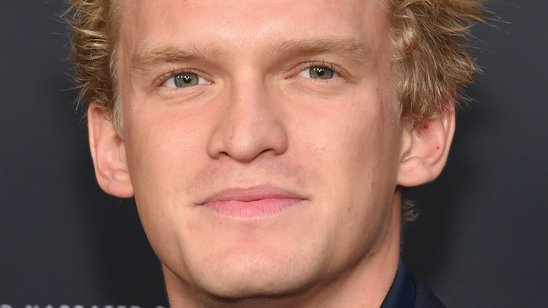 L’ex Cody Simpson de Miley Cyrus a une nouvelle carrière surprenante