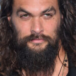 Pourquoi la dernière photo de Jason Momoa inquiète les gens pour sa santé