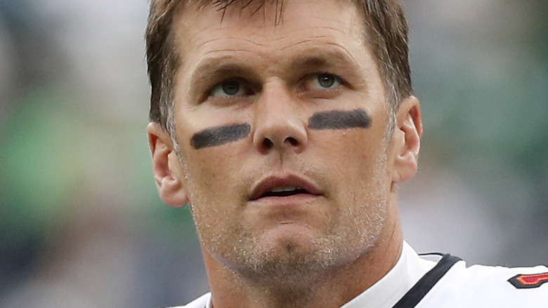 Tom Brady s'échauffe