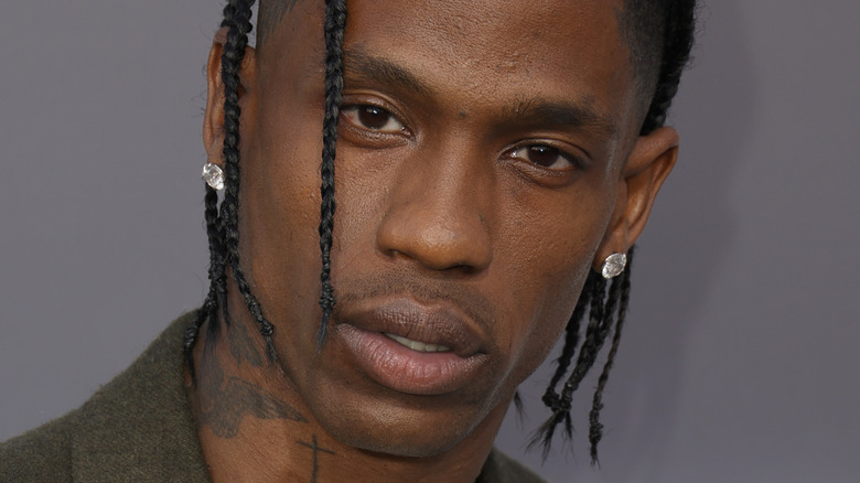 Travis Scott redonne de manière majeure