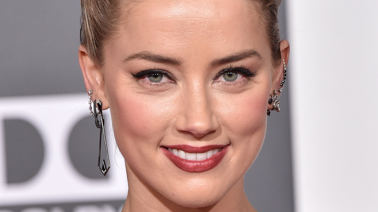 Une chronologie complète des relations d’Amber Heard