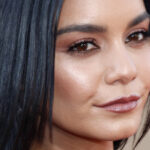 Vanessa Hudgens prouve que sa carrière est rouge chaud