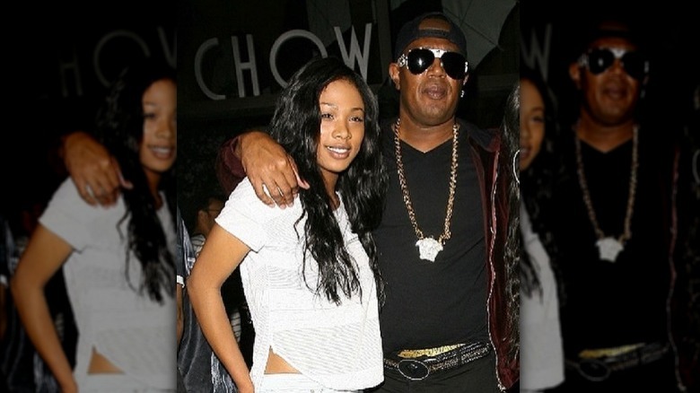 Tytyana Miller souriant avec Master P