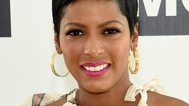 Tamron Hall souriant