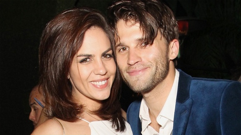 Katie Maloney et Tom Schwartz, tous deux souriants