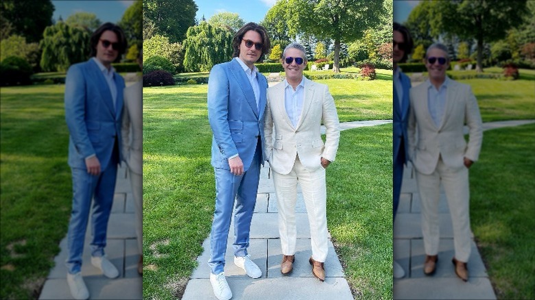 John Mayer et Andy Cohen dehors