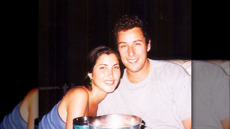 Jackie Titone et Adam Sandler sur une photo rétro