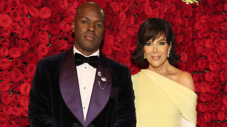 Corey Gamble et Kris Jenner posent ensemble