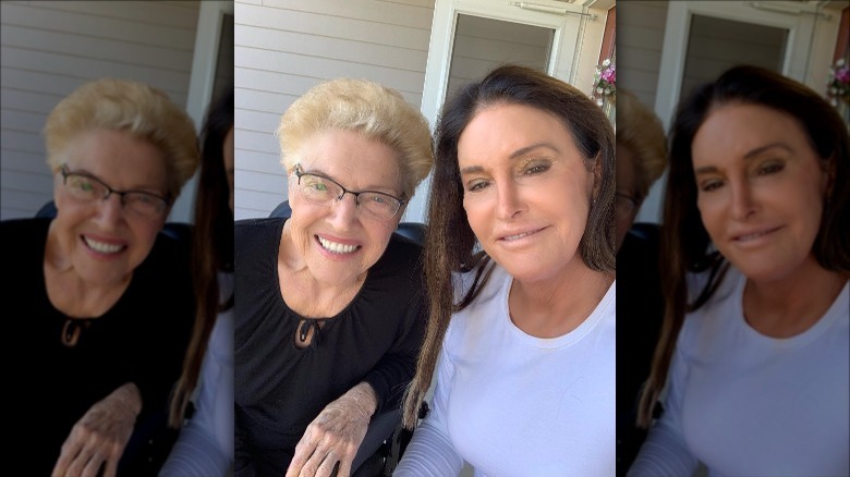 Esther et Caitlyn Jenner posent pour un selfie