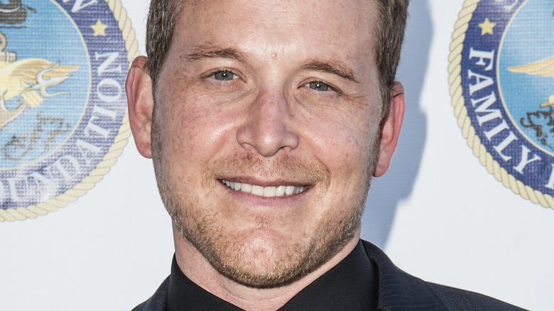 Cole Hauser souriant