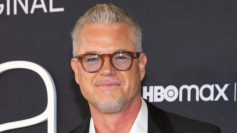 Eric Dane à lunettes