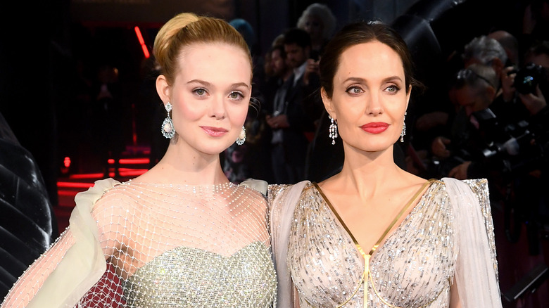 Elle Fanning et Angelina Jolie sur le tapis rouge