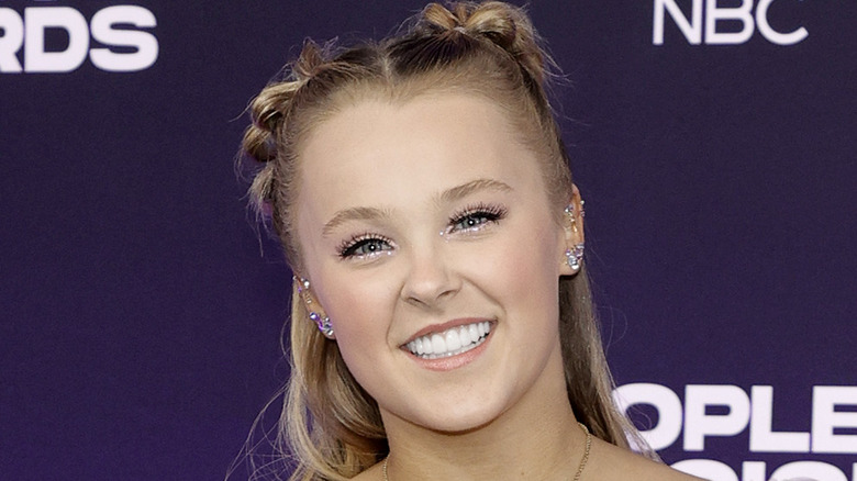 JoJo Siwa souriant