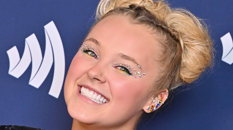 JoJo Siwa souriant