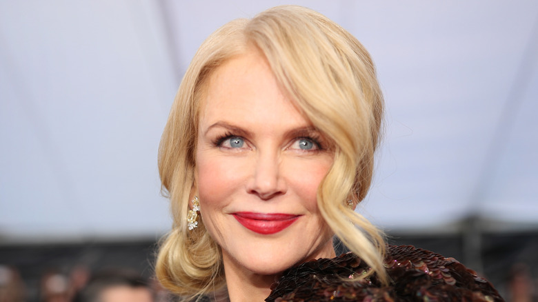 Nicole Kidman levant les yeux