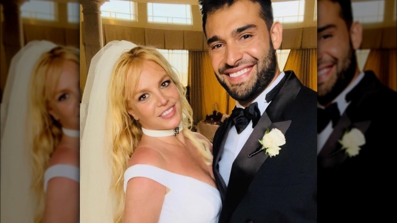 Britney Spears et Sam Asghari posent