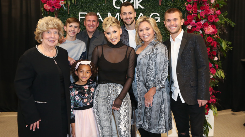 Famille Chrisley souriante