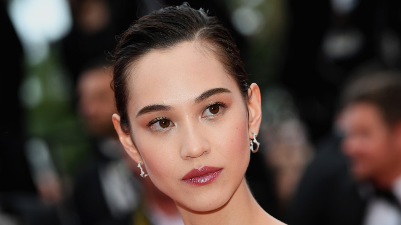 Kiko Mizuhara sur le tapis rouge