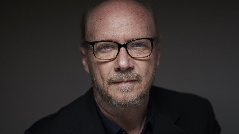 Paul Haggis posant sérieusement