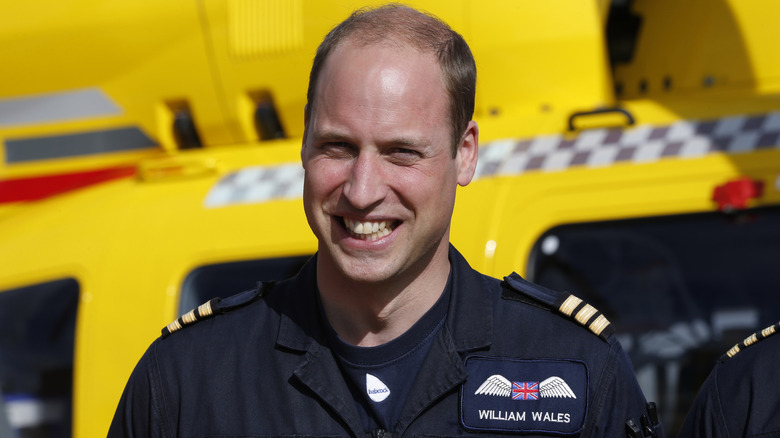 Le Prince William sourit