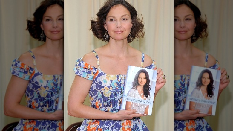 Ashley Judd à la signature du livre de 2011