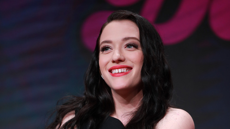 Kat Dennings fait la promotion de Dollface