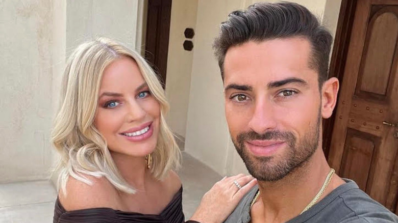 Caroline Stanbury et Sergio Carrallo en selfie