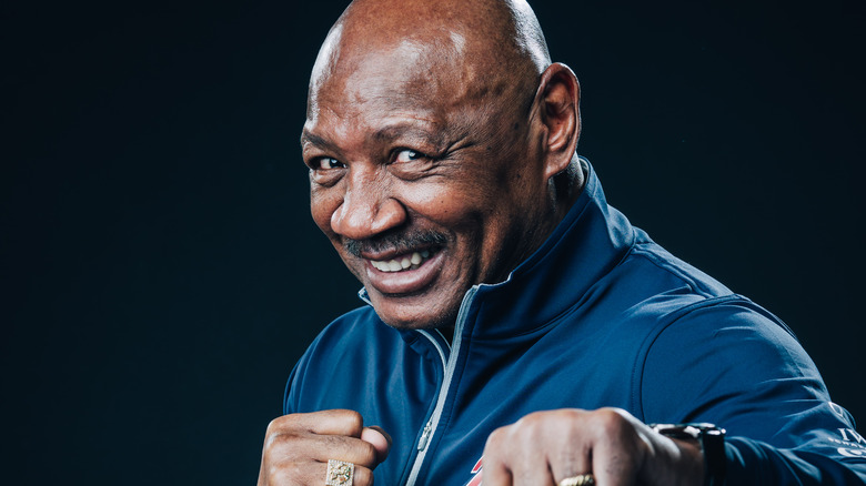 Merveilleux Marvin Hagler posant