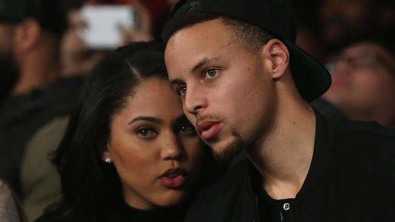 Ayesha et Steph Curry au jeu