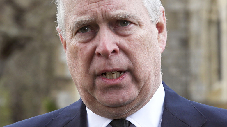 À l’intérieur de la décision inattendue du palais de Buckingham de soutenir le prince Andrew