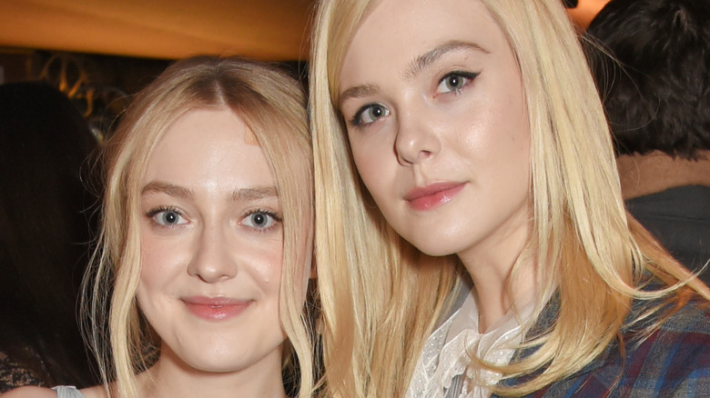 Dakota et Elle Fanning ont un lien méconnu avec la famille royale