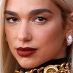 Dua Lipa est-elle au milieu d’un triangle amoureux ?