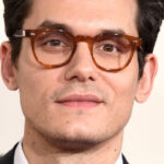 John Mayer détaille le rêve déchirant qu’il a eu à propos de Bob Saget