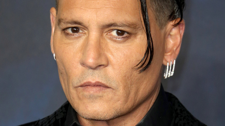 La blague de Johnny Depp sur son doigt coupé après le procès fait parler tout le monde