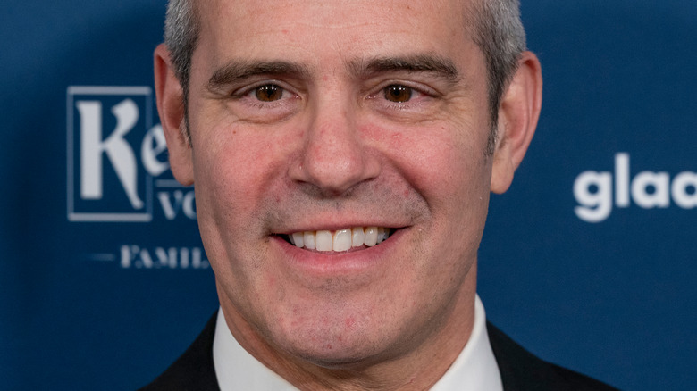 Andy Cohen souriant