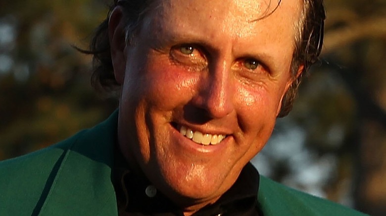 Pourquoi le golfeur professionnel Phil Mickelson est brutalement rôti sur Twitter