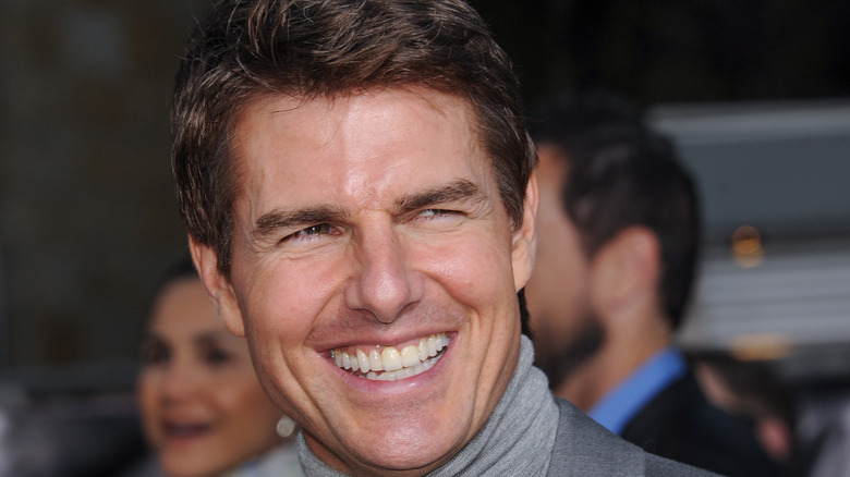 Tom Cruise rigole