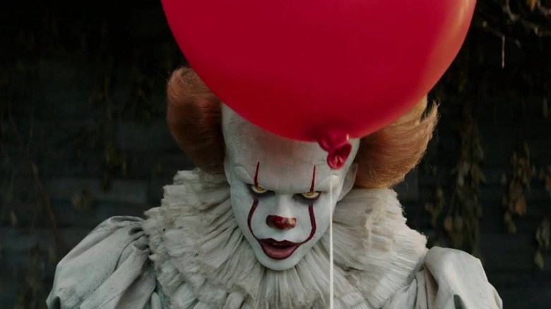 Bill Skarsgård comme Pennywise