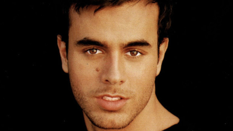 taupe Enrique Iglesias