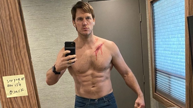 Chris Pratt prend un selfie