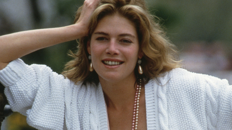 Kelly McGillis souriant 