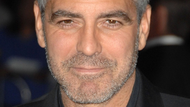 George Clooney vêtu de noir