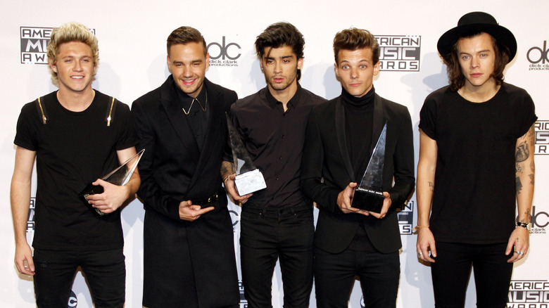 One Direction sur le tapis rouge