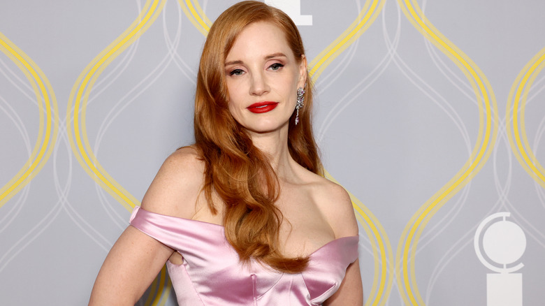 Jessica Chastain, l'air sérieux et posant